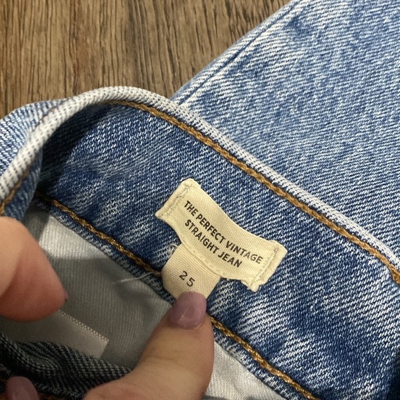 NWOT The Perfect Vintage Straight Jean in Kingsbury Wash: Knee-Rip Edition | 25 - Picture 4 of 10